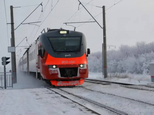 В праздничные дни изменится расписание пригородных поездов