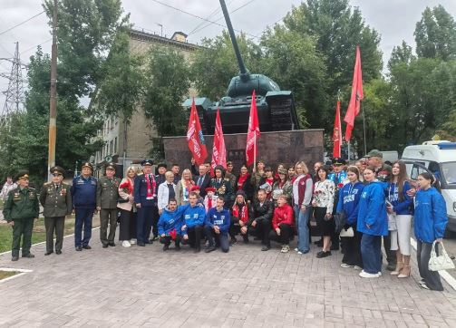 В Саратове отметили День танкиста