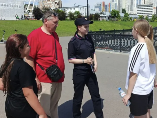 Полицейские провели профилактические беседы с подростками вблизи водоемов