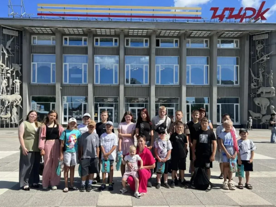 Школьники из районов побывали в саратовском цирке по приглашению Панкова