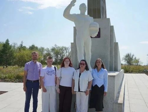 Дети и внуки Германа Титова побывали в Парке покорителей космоса