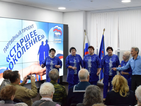 «Серебряные» волонтеры Волжского района передали очередную партию гуманитарного груза в зону СВО