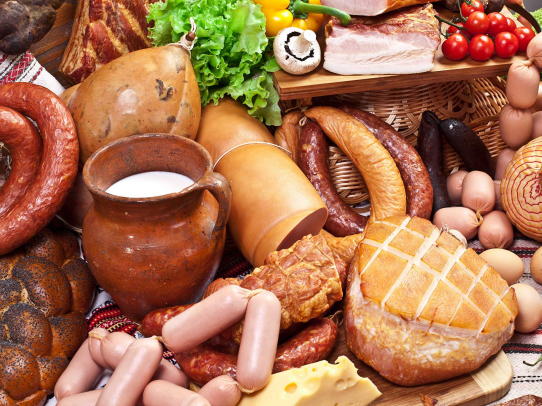 Саратовцев приглашают на Театральную площадь за мясными деликатесами