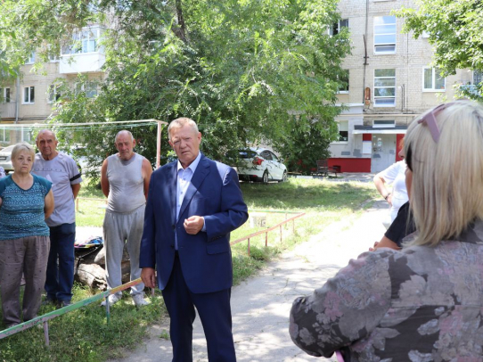 Жители Крымского тупика рассказали Панкову о проблемах благоустройства и ЖКХ