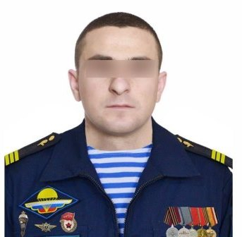 Саратовского участника СВО наградили за храбрость