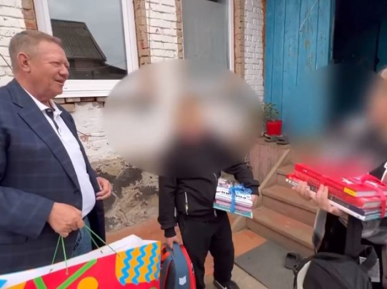 Николай Панков помог собраться в школу детям участников СВО