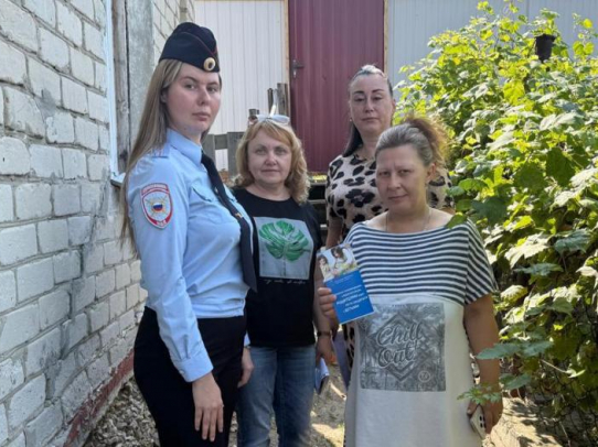 Полицейские Саратова присоединились к акции «Помоги пойти учиться»