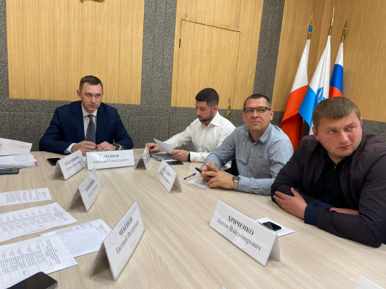 В Саратове 57 человек накажут за парковку на зеленой зоне