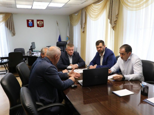 Михаил Исаев провел совещание по реализации проекта по строительству путепровода в районе железнодорожной станции Зуборезный