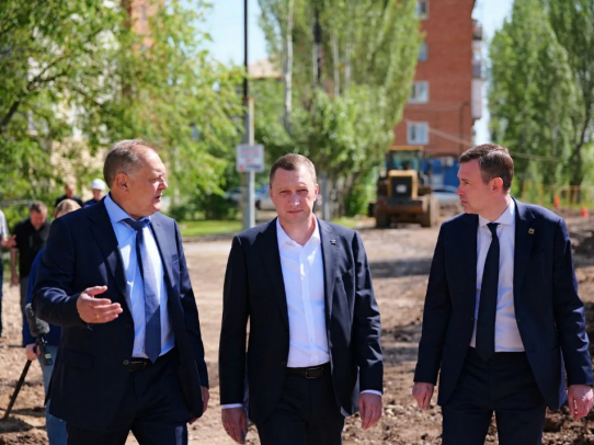 В Энгельсе специалисты приступили к прокладке новой ветки самотечного коллектора в обход обрушенного участка