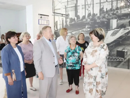 Панков встретился с ветеранами и молодежью Заводского района