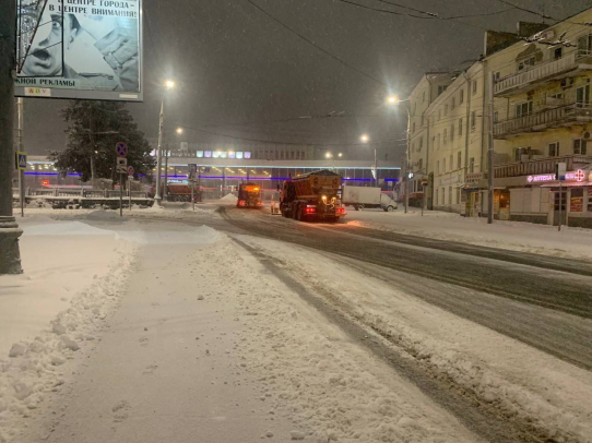 Минувшей ночью мероприятия по уборке снега шли в усиленном режиме