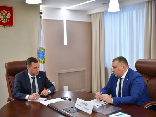 Губернатор Роман Бусаргин провел встречу с главой Балаковского района Сергеем Грачевым