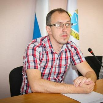 Политолог: Школу строить надо, а историческую часть сквера - развивать