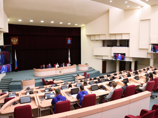 В Саратовской области предложили включить курсантов военных вузов в Молодежный парламент