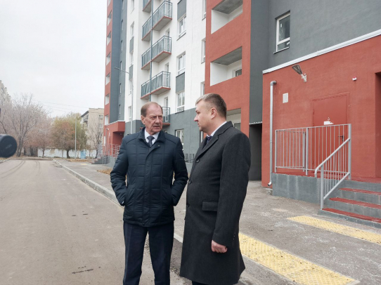 Павел Сурков осмотрел новый дом на ул. Южно-Зеленая