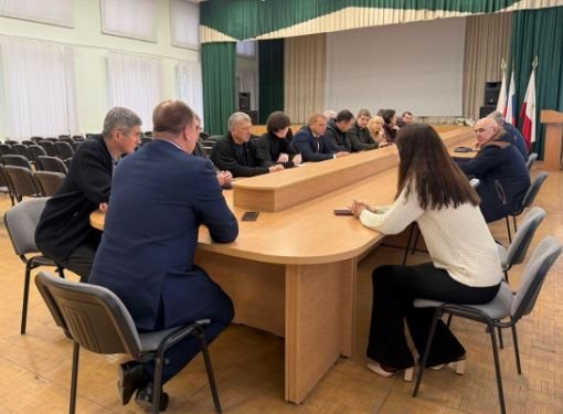 В преддверии зимнего периода во Фрунзенском районе провели штаб по благоустройству