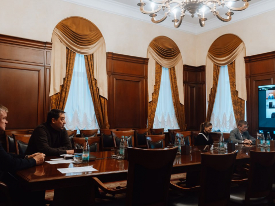 Глава города обсудил подготовку коммунальных служб к ухудшению погодных условий