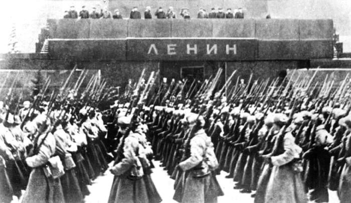 Это интересно: Памятная дата военной истории России - 7 ноября 1941 года