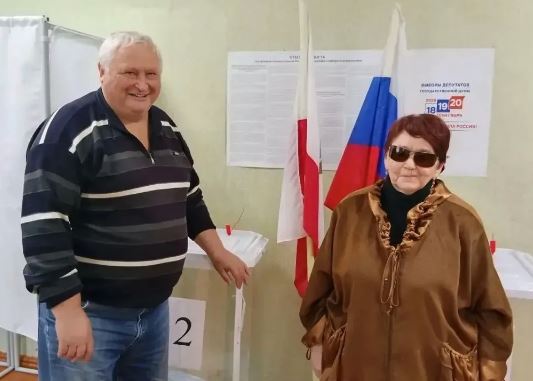В Саратовской области на выборах голосуют жители, награжденные за профессионализм