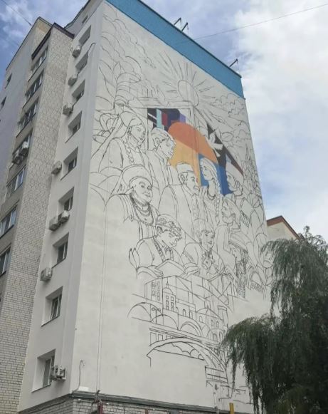 В Энгельсе приступили к созданию мурала «Лица одной страны»