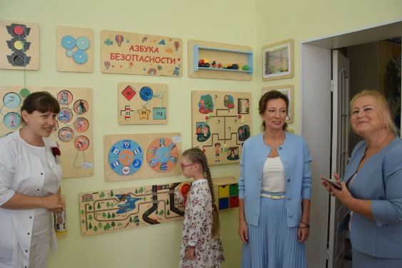 Вице-спикер назвала коллектив Марксовского реабилитационного Центра для детей уникальной командой