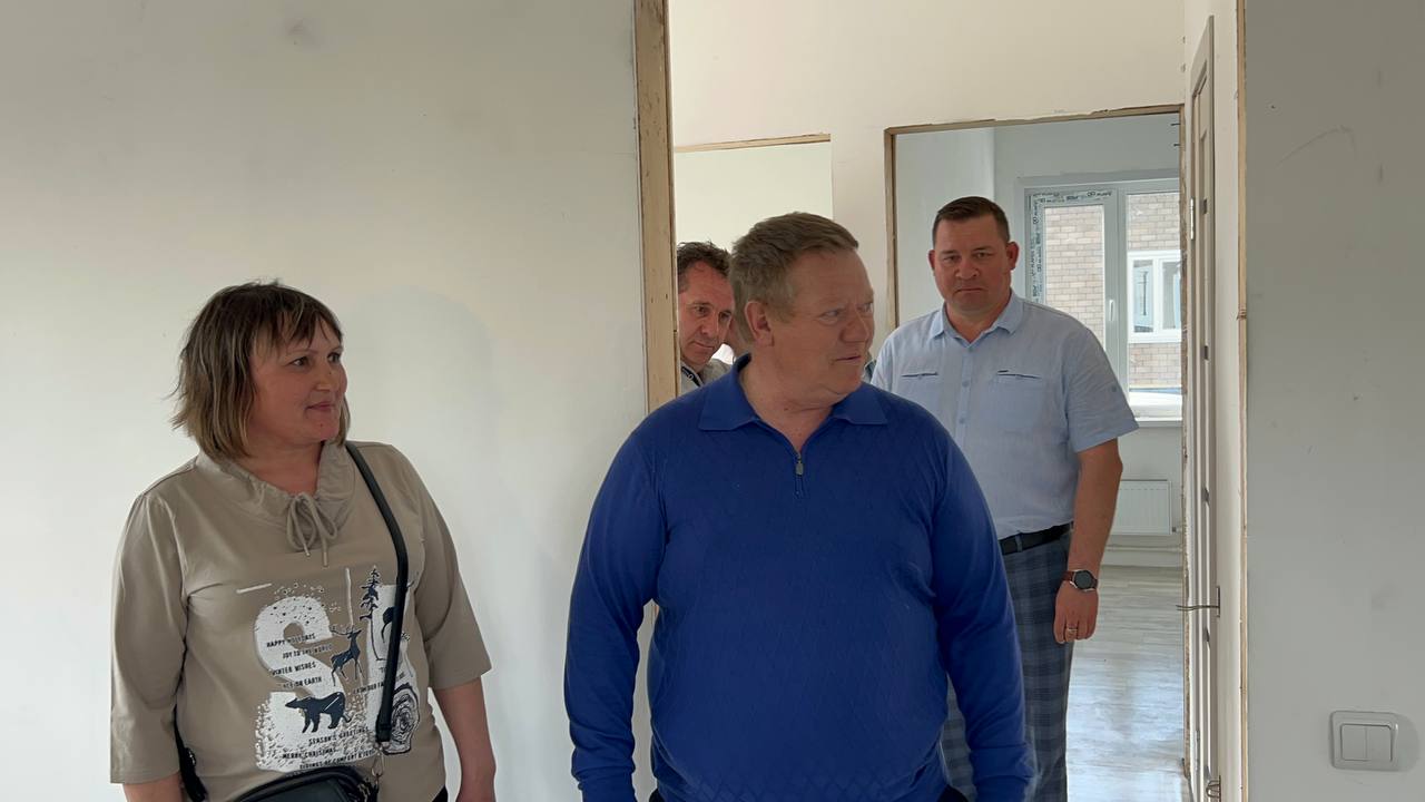 Панков: В Пугачевском районе завершается строительство домов для работников сельхозпредприятий Панков: В Пугачевском районе завершается строительство домов для работников сельхозпредприятий