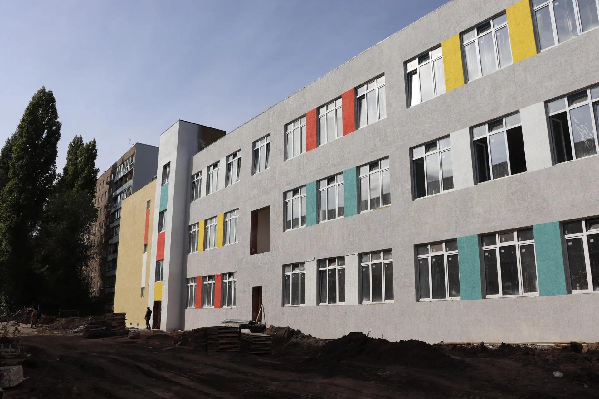 Панков поможет ускорить подключение школьной пристройки к теплу Панков поможет ускорить подключение школьной пристройки к теплу