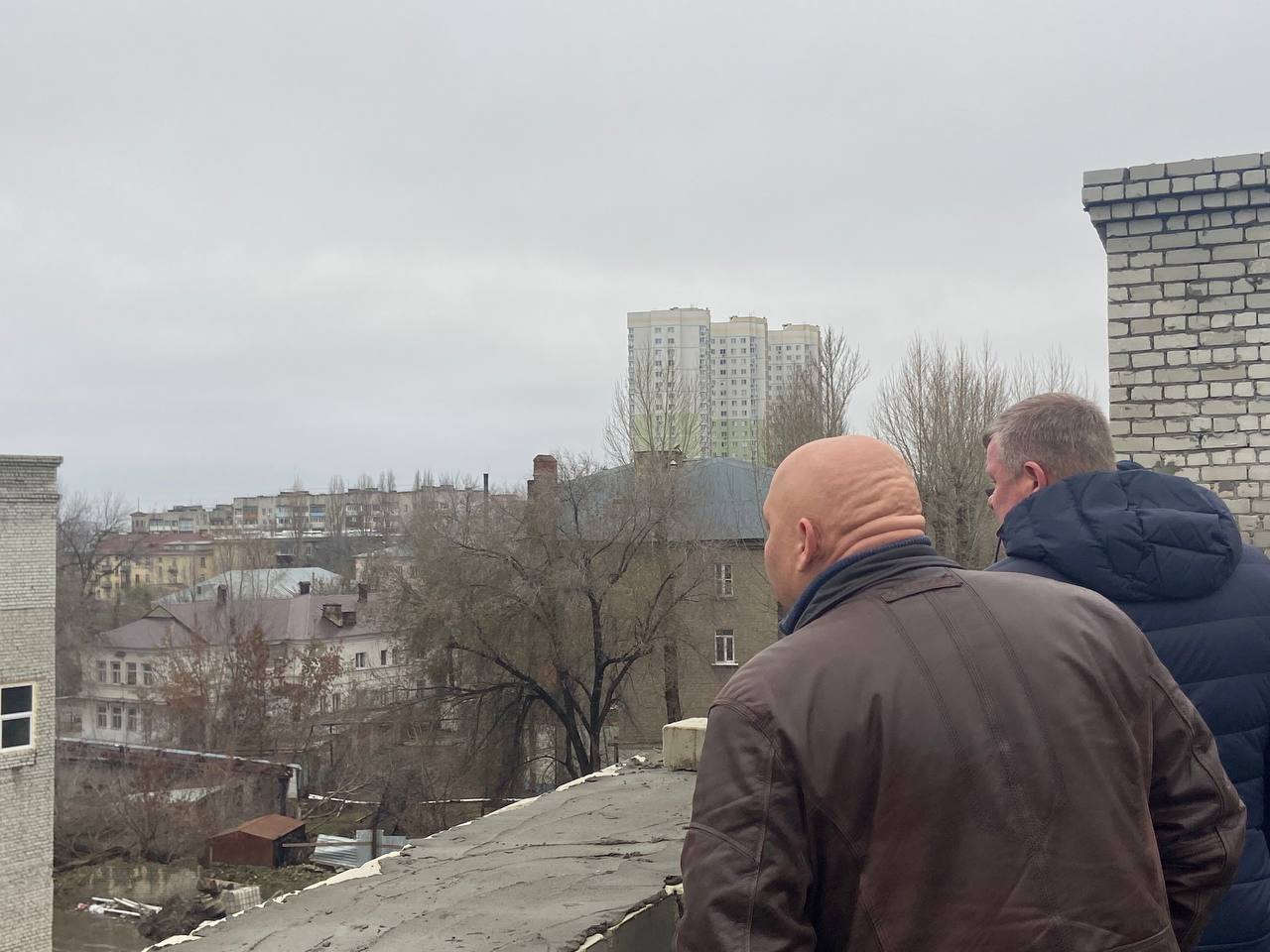 Михаил Исаев проверил ход реконструкции здания бывшего монтажного техникума