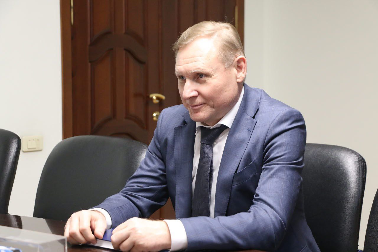Алексей Антонов и Владимир Попов обсудили создание кадетских классов в новой школе Саратова, названной в честь Героев СВО Алексей Антонов и Владимир Попов обсудили создание кадетских классов в новой школе Саратова, названной в честь Героев СВО